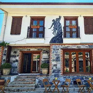 In Ephesus And Art Galery Сельчук